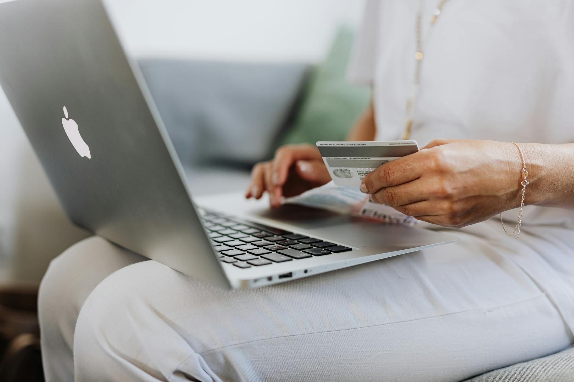 FX for UK E-commerce Sellers: Amazon, eBay, Etsy and Shopify Marketplace Payouts in 2026