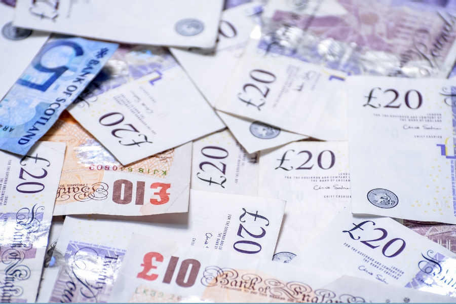UK Exporter FX Strategy 2026: Forward Contracts & Multi-Currency Revenue Management