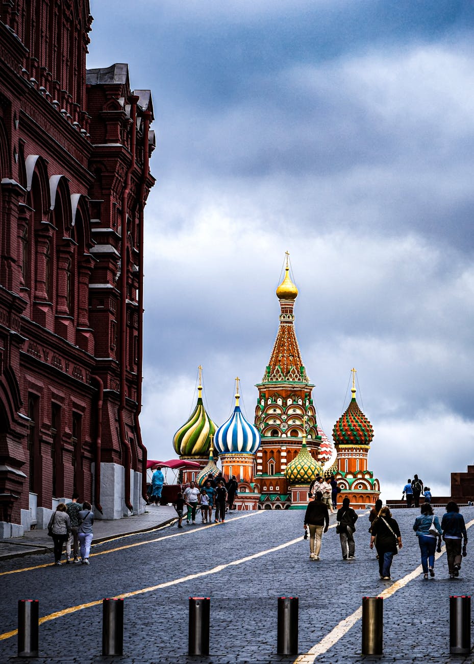 Send Money from Dubai to Russia | AED to RUB Guide 2026