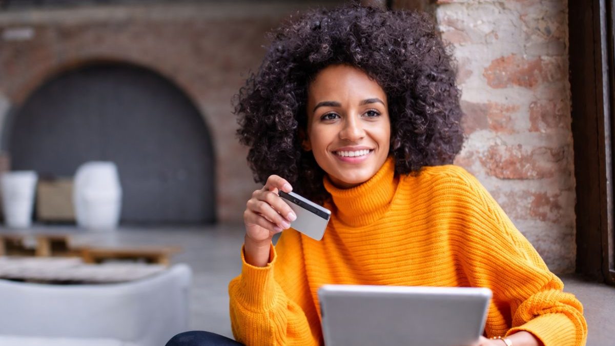 How to Pay a Currency Broker From Your UK Bank